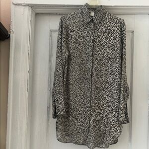 Black and White Floral Button-Up Blouse